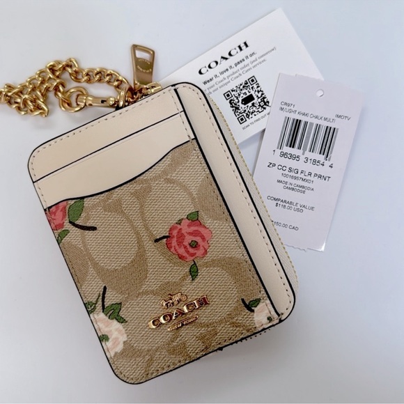 NWT COACH Zip Card Case In Signature Canvas With Floral Print.
CR971 - Picture 5 of 6